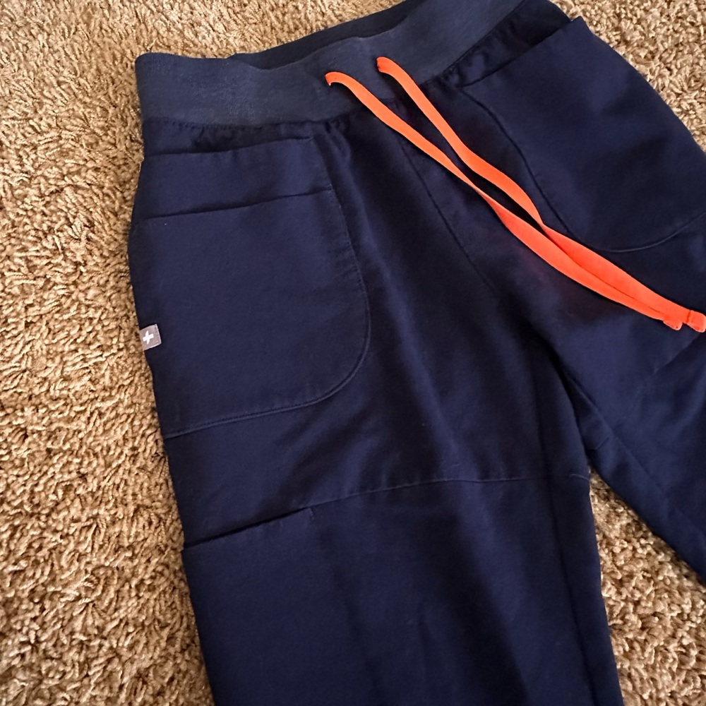 SOLD NA HTF Figs Navy Qua Jogger Pants XXS - Picture 5 of 13